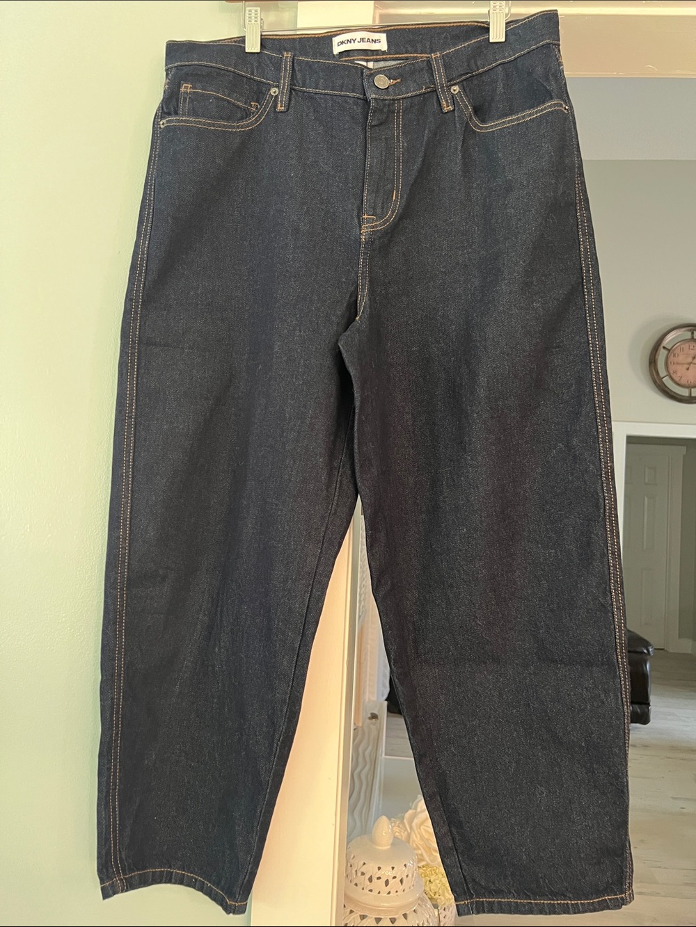 Dkny Dark Indigo Blue Mid Rise Barrel Leg Jeans Relaxed Women’s size 14/32